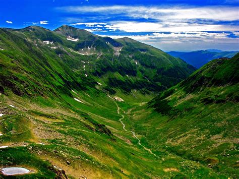 Amazing Romania: CARPATHIAN MOUNTAINS