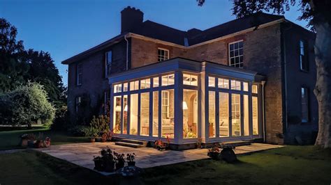 11 Conservatory Lighting Ideas to Cosy up Your Space | Homebuilding