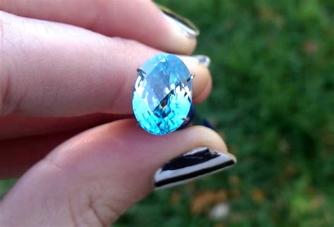 Natural Zircon Meanings and Properties: Guide to Zircon Value