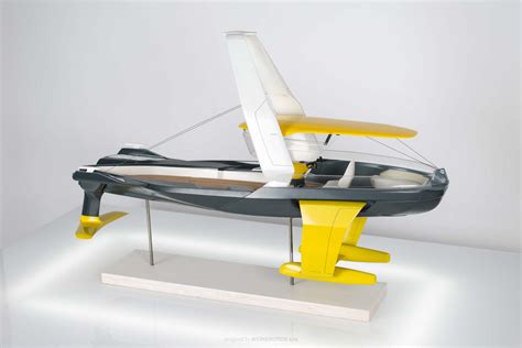 STRIDER - Hydrofoil concept | WERKEMOTION