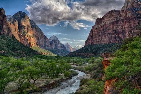 Zion National Park, Utah, USA - Traveldigg.com