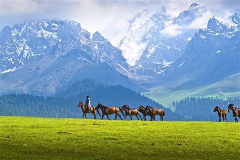 Xinjiang Travel Guide: Explore the Silk Road & West China