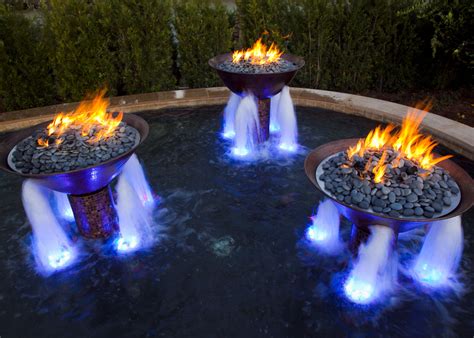 8 Incredible Fire and Water Features | Woodlanddirect.com