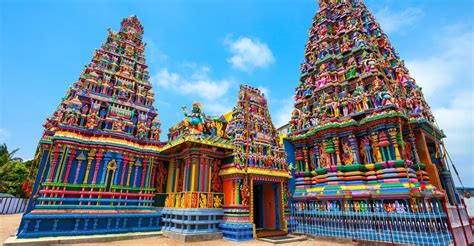 Stunning Hindu temples you need to see to believe