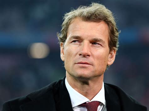 Arsenal 'Invincible' Jens Lehmann offers £2,000 reward for the return ...