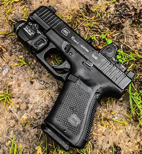 Glock G19 Gen5 MOS w/ Trijicon RMR Type 2 & Streamlight TLR-7 : r/GunPorn