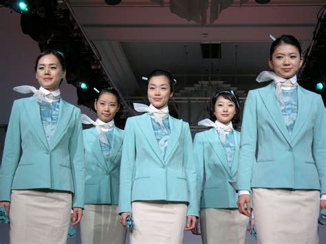 KAL cuties | Flight attendant uniform, Airline uniforms, Flight attendant