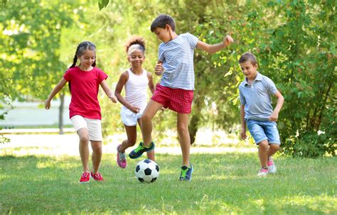 Kids now spend twice as much time playing indoors than outdoors - Earth.com