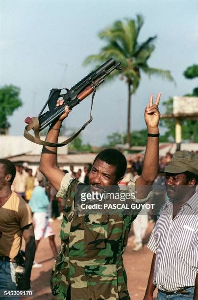 35 Liberia Civil War Afl Vs Npfl Rebel Stock Photos, High-Res Pictures ...