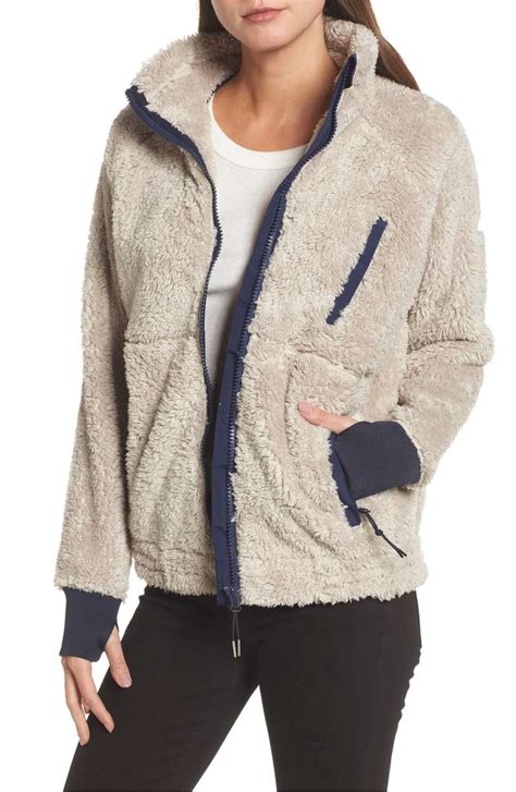 The Best Fleece Jackets For Women This Winter, Holiday Season