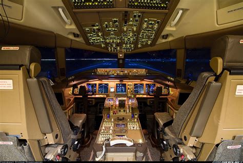 Boeing 777 Cockpit