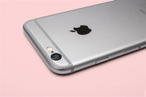 Leaked Apple iPhone 6s Images in Pink Color | Teen Vogue