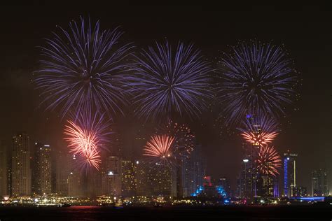 DSC_1142 | Fireworks in Dubai Marina | danieleeffe | Flickr