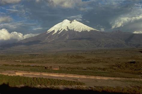 Cotopaxi | Volcano World | Oregon State University