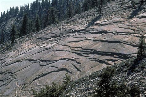 Sheeting joints in granodiorite, Yosemite NP, Cal. – Geology Pics