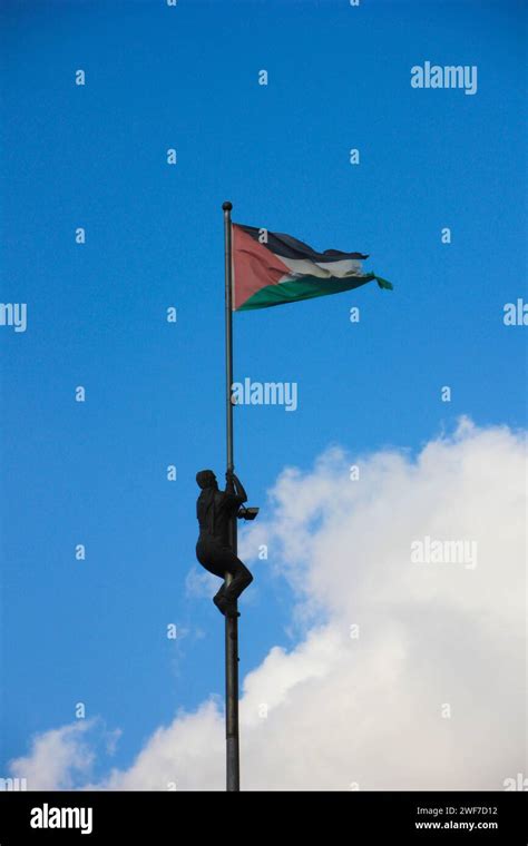 Hamas flag west bank hi-res stock photography and images - Alamy