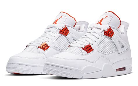 Official Looks // Air Jordan 4 "Orange Metallic" | HOUSE OF HEAT