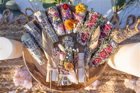 How to Include a Smudging Ritual in Your Wedding Ceremony (& Why You’d ...