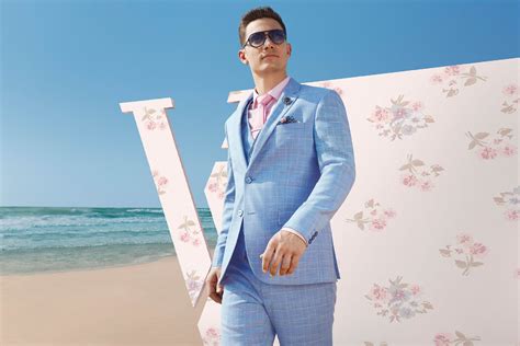 Bring in 2022 With The Most Suave Suits & Blazers | Van Heusen Blog