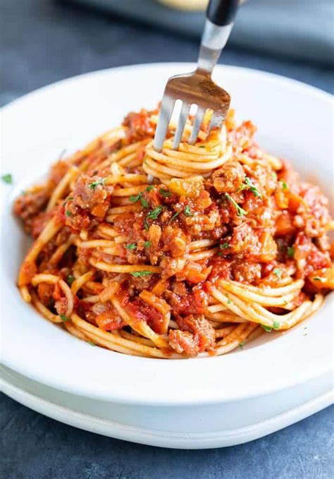 This Spaghetti Bolognese recipe is full of delicious, meaty flavor and ...