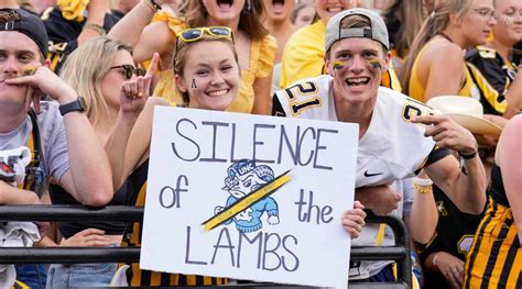 App State Awards Free Tuition for Best ‘College Gameday’ Signs