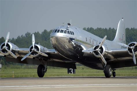 "Boeing S-307 Stratoliner" El Boeing 307 Stratoliner fue una aeronave ...