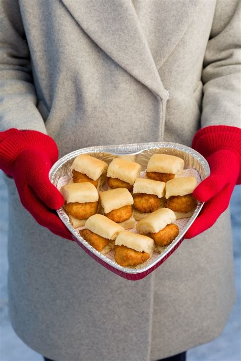 Chick-Fil-A’s Heart-Shaped Nugget Tray For Valentine’s Day Is A Swoon ...