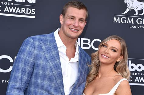 Rob Gronkowski gushes over girlfriend Camille Kostek’s SI Swimsuit cover