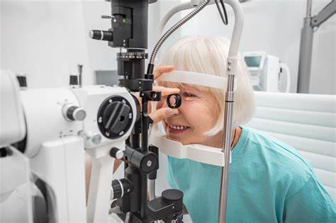 Slit lamp exam: What is it? - Tower Clock Eye Center