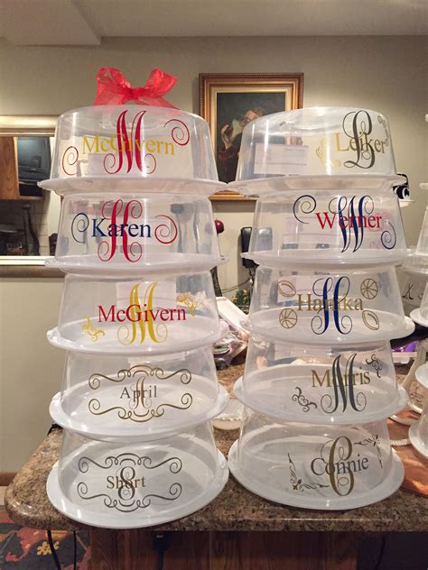 lots of Cake Carriers made with Cricut vinyl!! | Silhouette cameo gifts ...