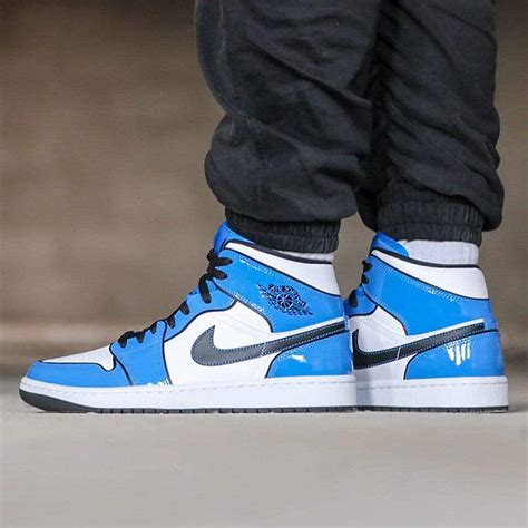 Air Jordan 1 Mid SE 'Signal Blue' — Kick Game