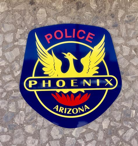 Phoenix police hope to attract officers from other departments | KJZZ