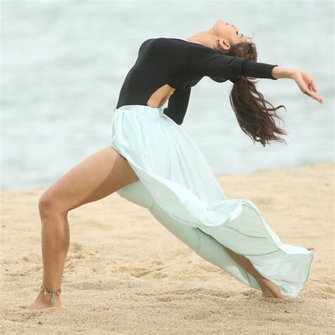 PIX: Jacqueline's SENSUAL dance! - Rediff.com movies