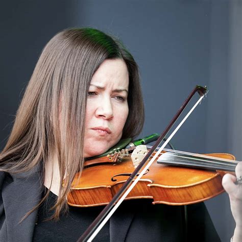 Famous Female Violinists | List of Top Female Violinists