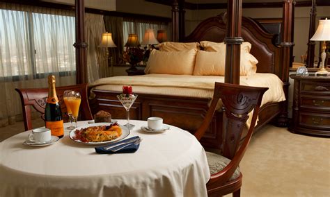 Room Service | Peppermill Reno Restaurants and Dining