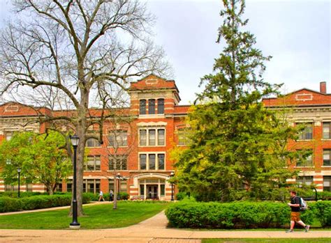 University of Wisconsin- La Crosse Campus | University & Colleges ...