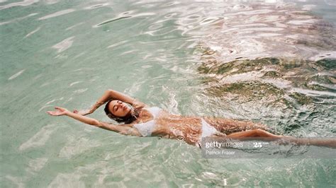 Dude Pranks Girlfriend With Dissolving Bikini At The Beach... | Real ...