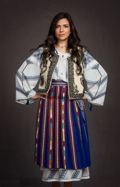 Romanian Folk Costumes - Traditional Romanian National Costume