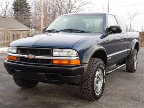 2002 Chevy S10 ZR2 Off Road Extended cab. Financing 249 per month for ...