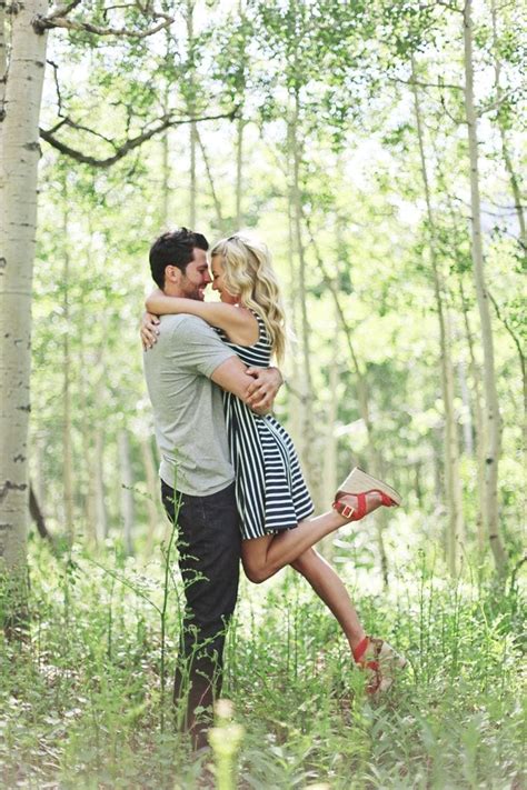 These 30 Cute Married People Hugging Pictures Will Melt Your Heart