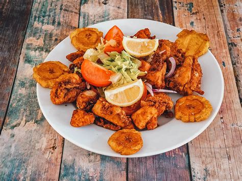 Dominican Food: 15 Must-Try Caribbean Dishes (With Recipes)