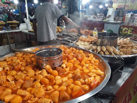 Indonesian street food editorial photography. Image of produce - 257857987