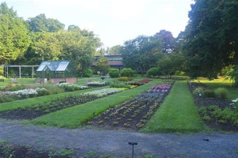 Elm Bank Garden Tour, free for a lucky 15 Natick residents - Natick Report