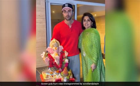 Ganesh Chaturthi 2023: Ranbir Kapoor And Neetu Kapoor Pictured At ...