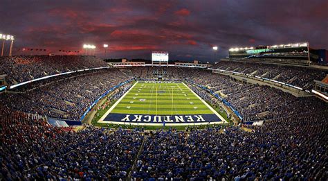 Commonwealth Stadium – UK Athletics