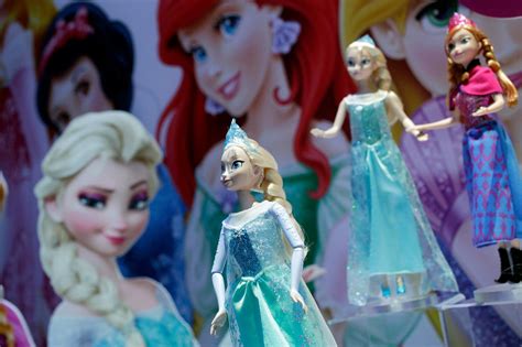 Mattel Wins Back 'Frozen' and Disney Princess Toy Lines - The New York ...