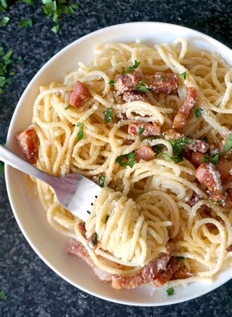 Easy Bacon Carbonara Pasta Recipe - My Gorgeous Recipes