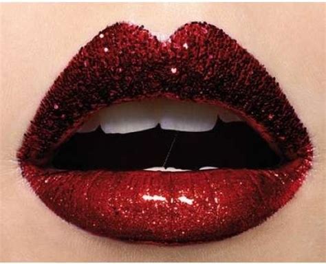 RED Glitter Lips | Vibrant makeup, Christmas makeup, Party makeup