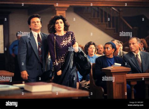 JOE PESCI & MARISA TOMEI MY COUSIN VINNY (1992 Stock Photo, Royalty ...