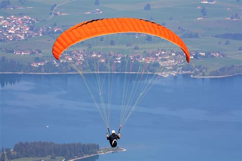 6 Fundamental Equipment You Must Have for Paragliding